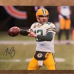 Aaron Rodgers Autographed Photo 8.5x11 Green Bay Packers